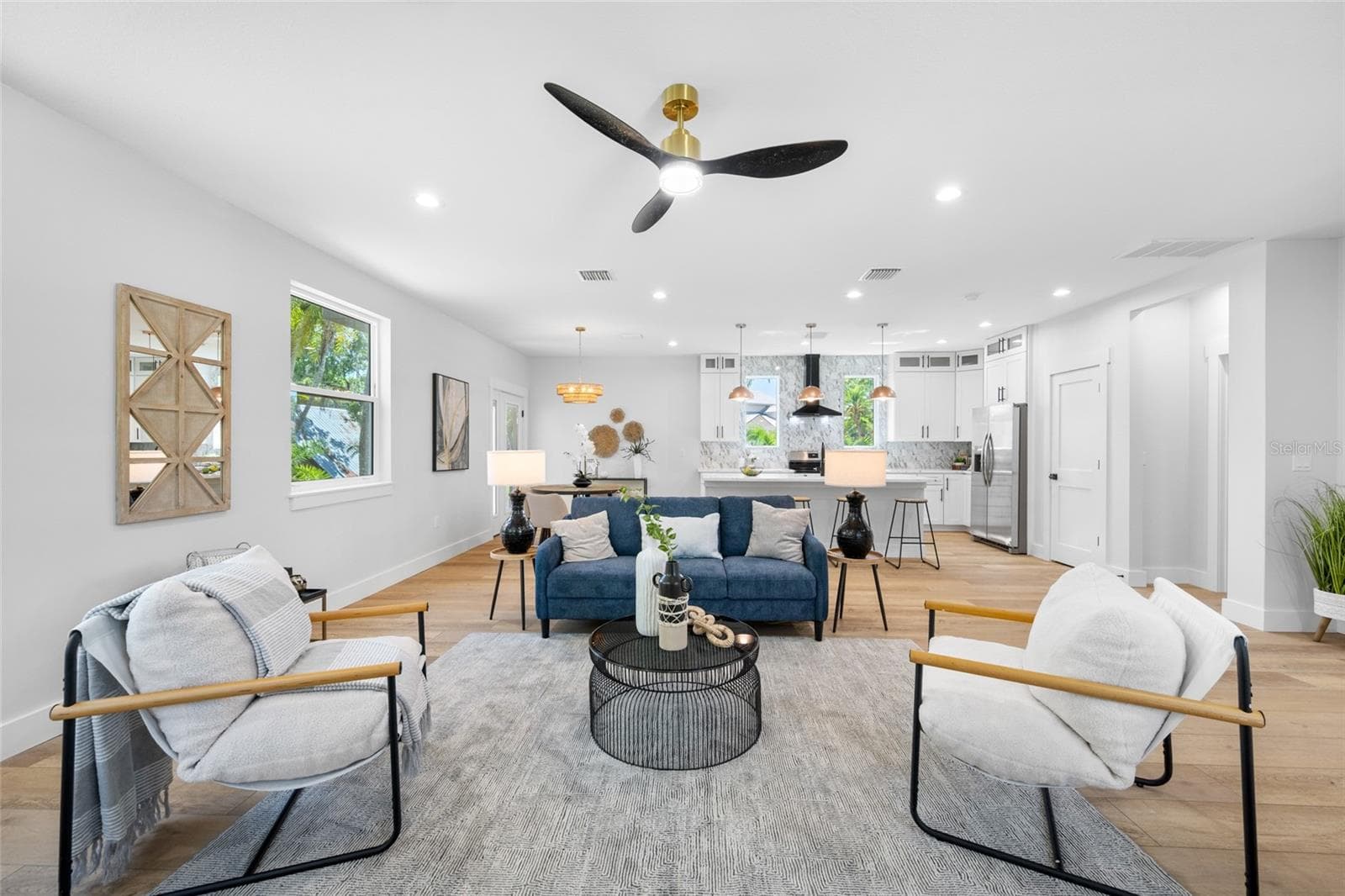Single Family Residence at 1004 W HENRY AVE, TAMPA, photo 12 of 54