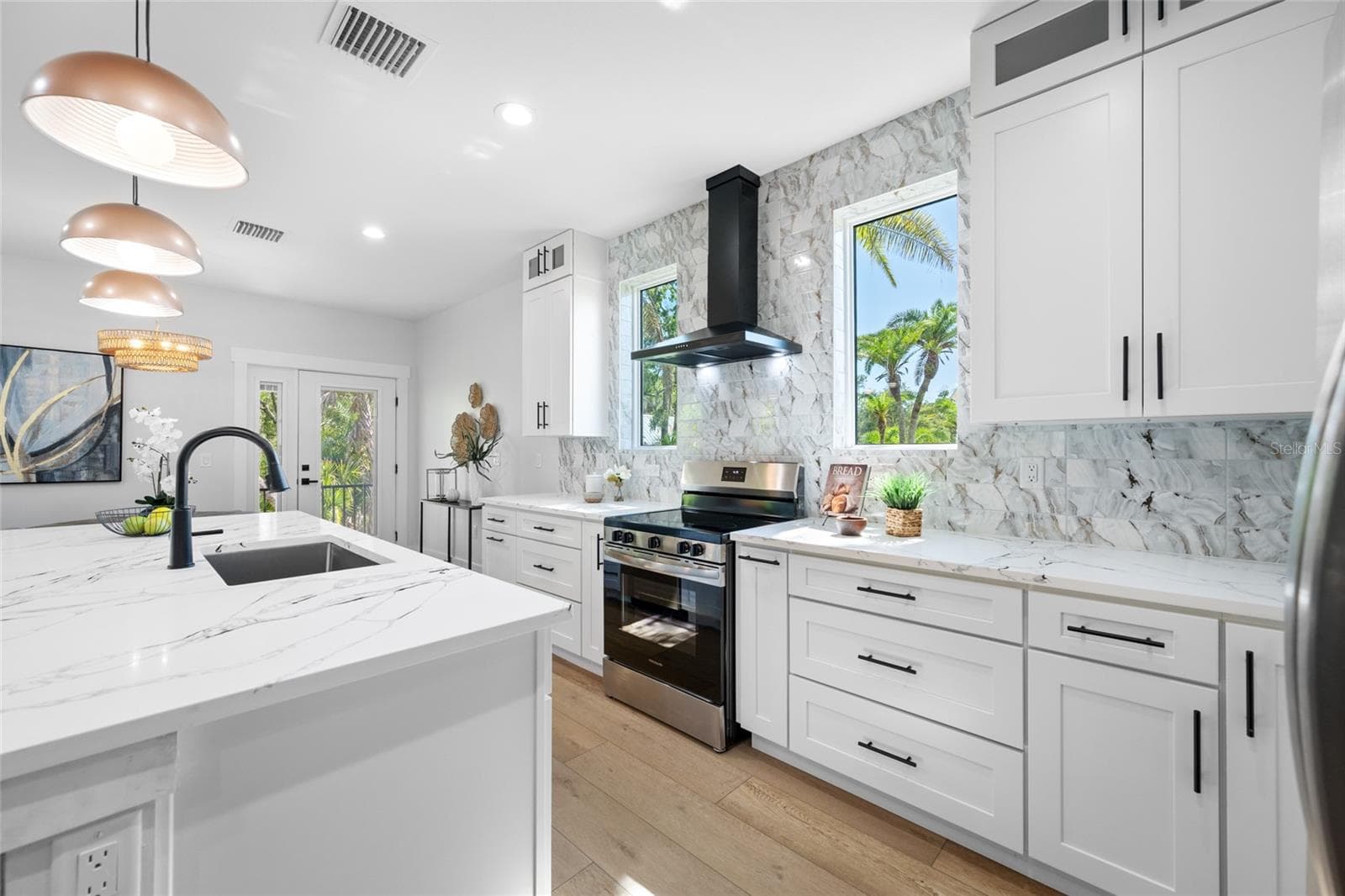 Single Family Residence at 1004 W HENRY AVE, TAMPA, photo 20 of 54