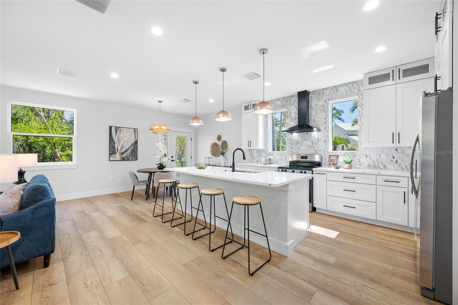 Single Family Residence at 1004 W HENRY AVE, TAMPA, photo 21 of 54