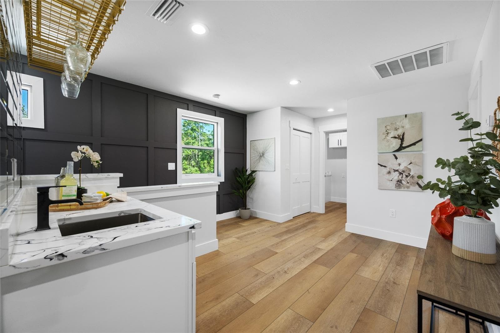 Single Family Residence at 1004 W HENRY AVE, TAMPA, photo 28 of 54