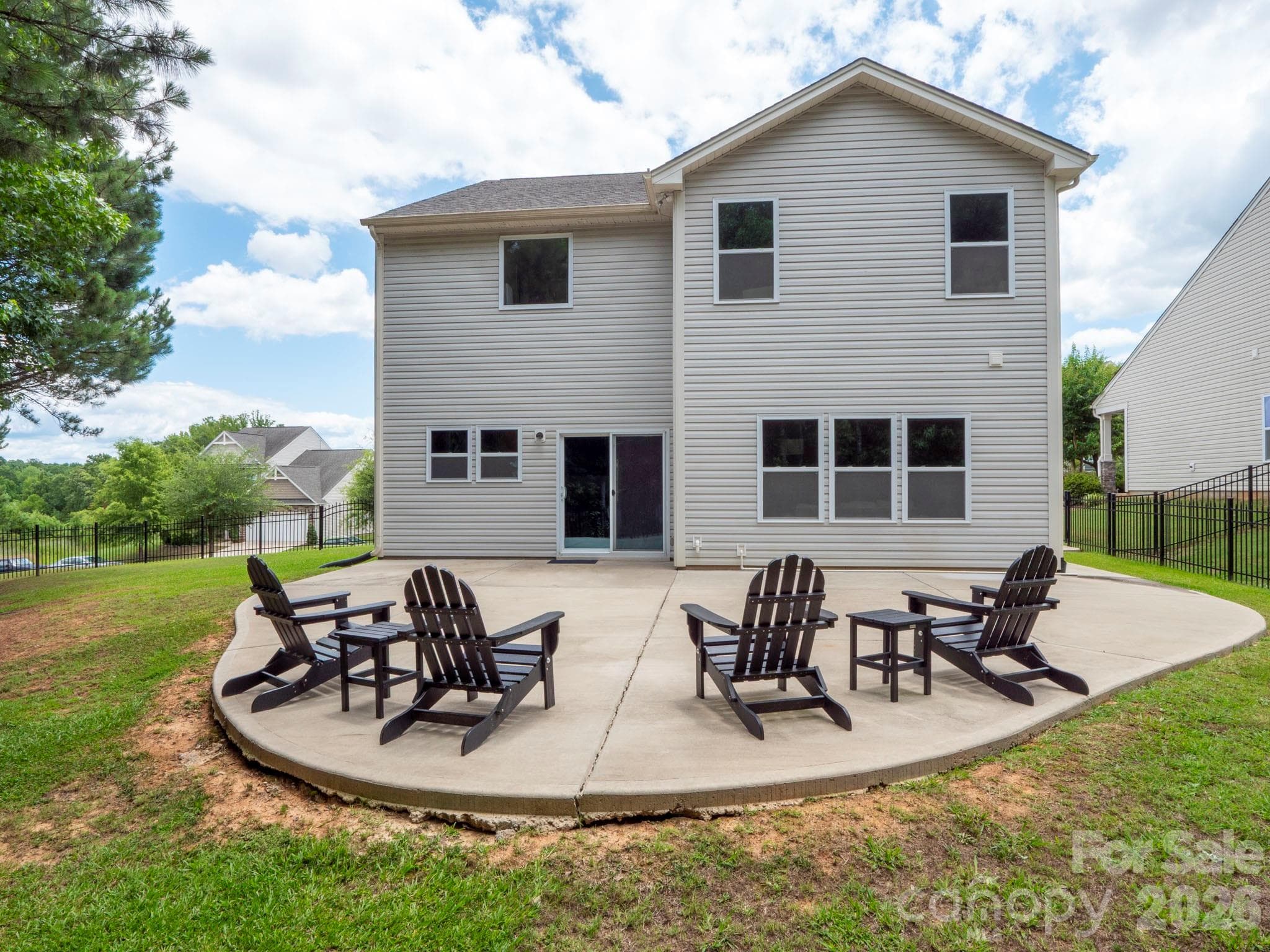 Fenced in large yard - Rock Hill
