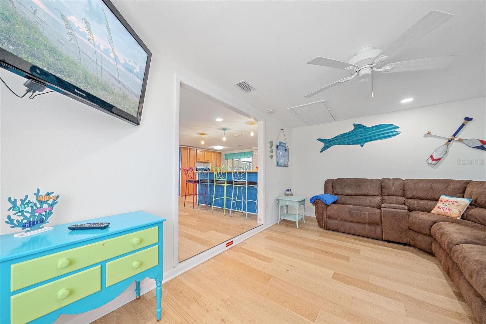 Single Family Residence at 2923 LINWOOD DR, SARASOTA, photo 13 of 32