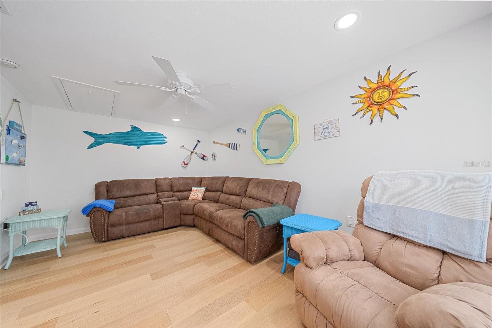 Single Family Residence at 2923 LINWOOD DR, SARASOTA, photo 14 of 32