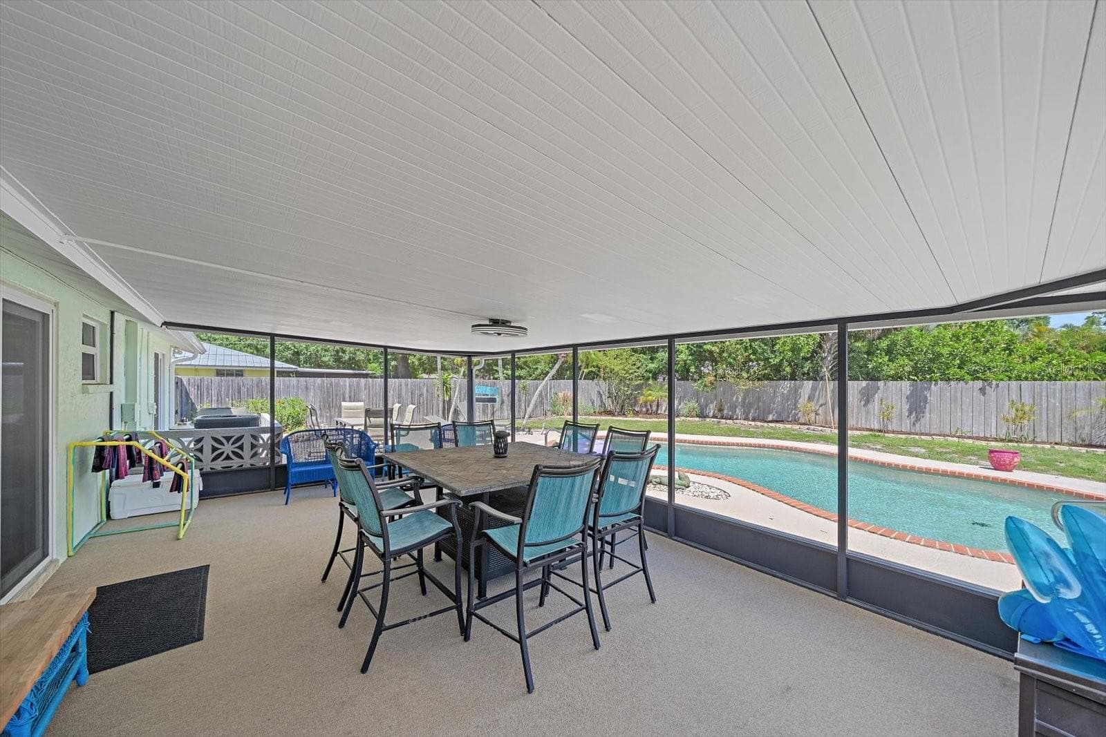 Single Family Residence at 2923 LINWOOD DR, SARASOTA, photo 16 of 32