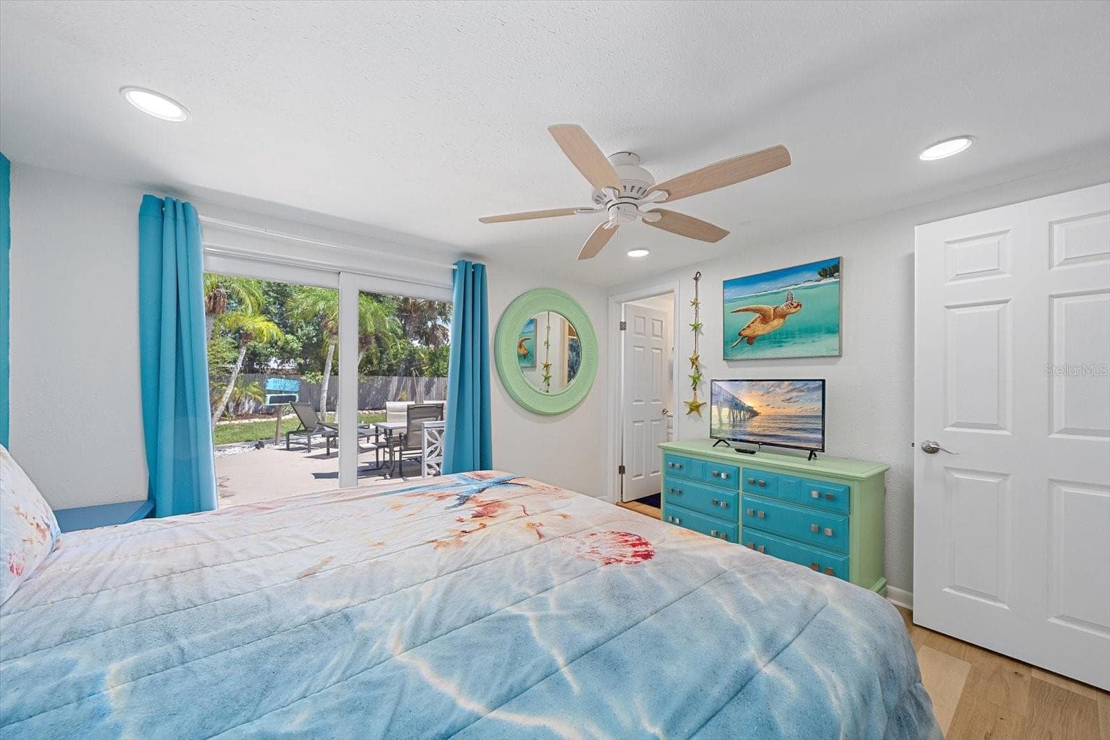 Single Family Residence at 2923 LINWOOD DR, SARASOTA, photo 18 of 32