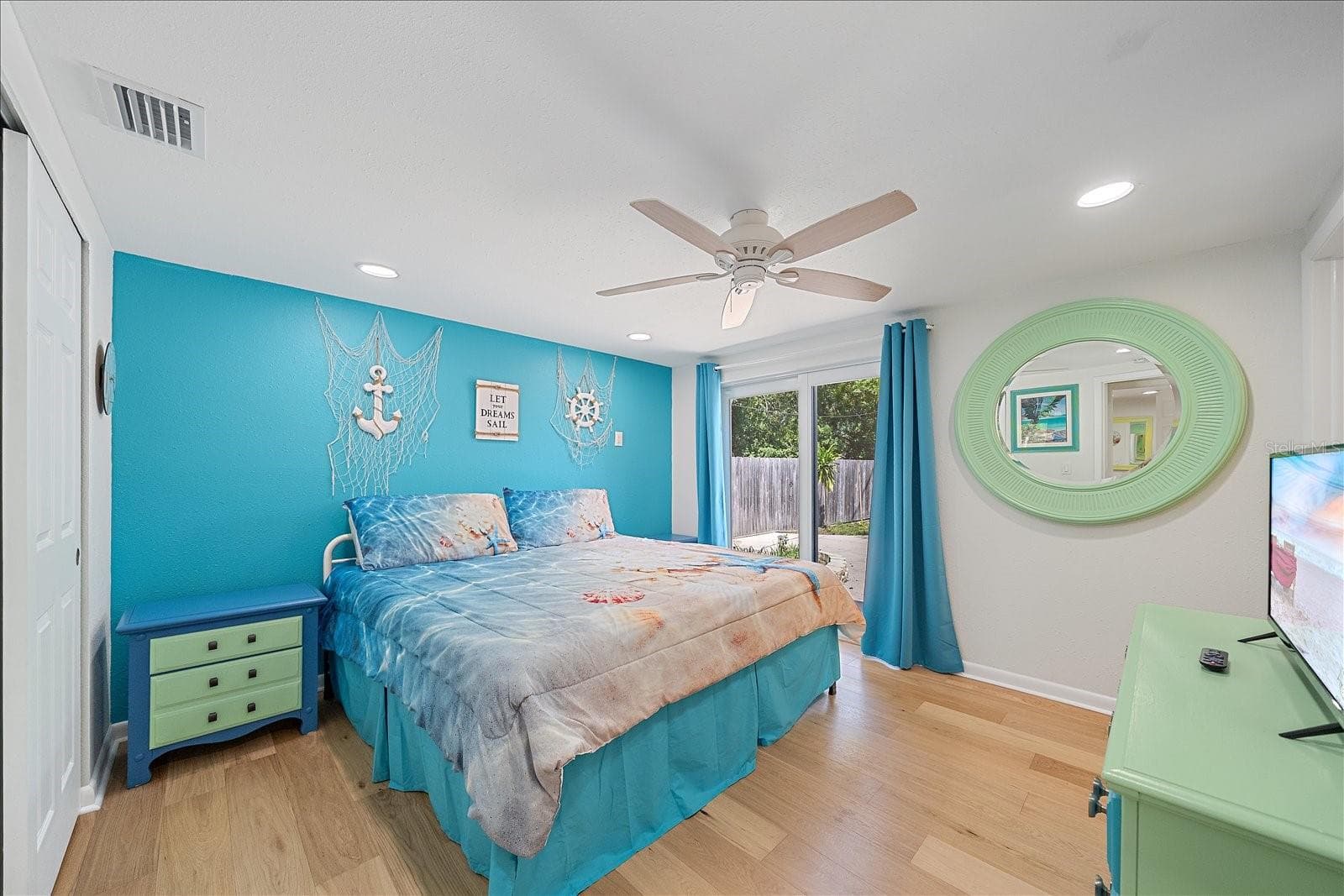 Single Family Residence at 2923 LINWOOD DR, SARASOTA, photo 19 of 32