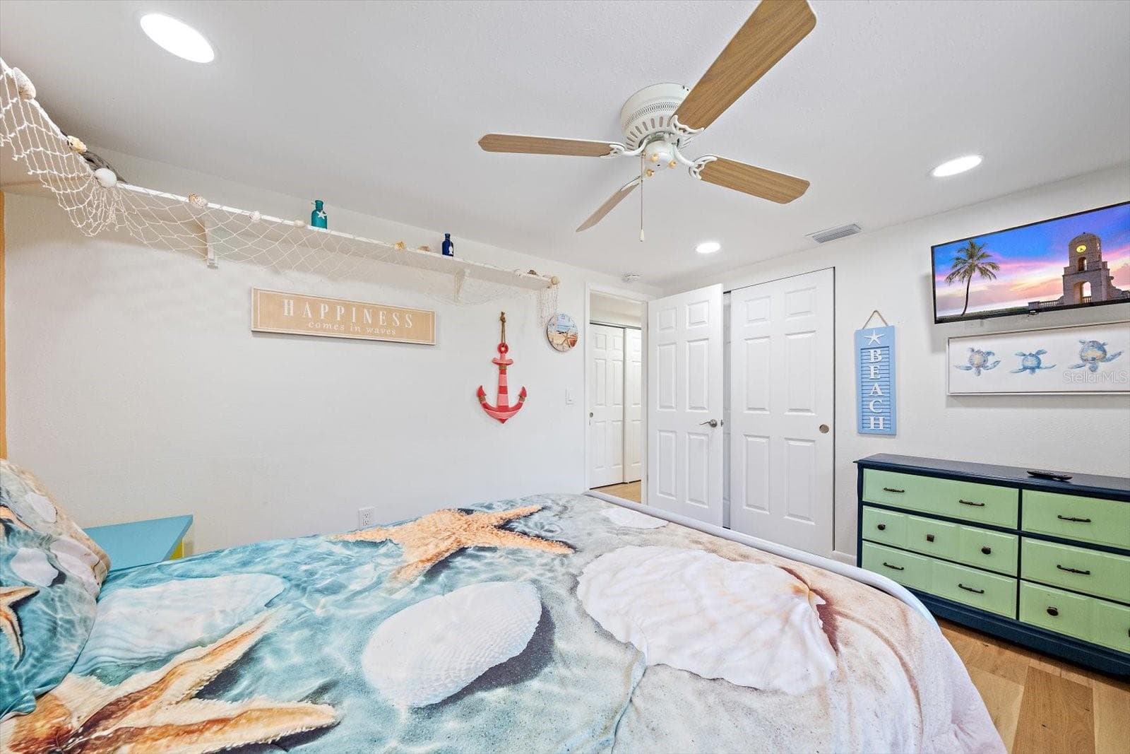 Single Family Residence at 2923 LINWOOD DR, SARASOTA, photo 24 of 32