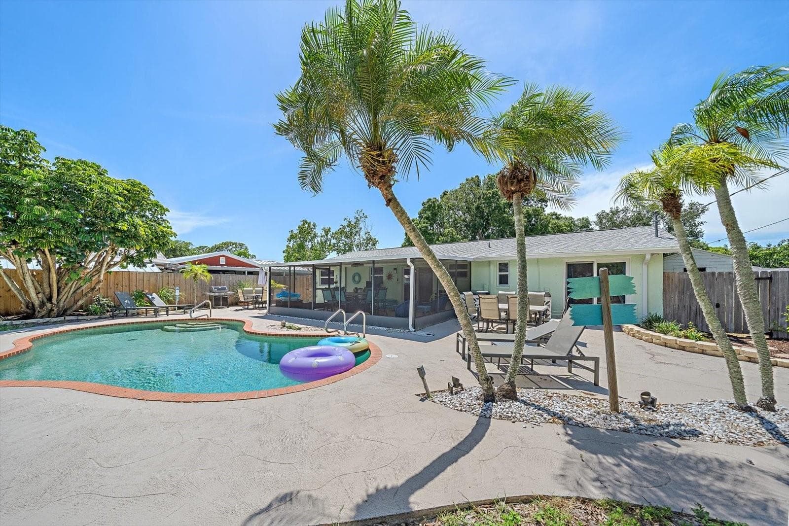 Single Family Residence at 2923 LINWOOD DR, SARASOTA, photo 30 of 32