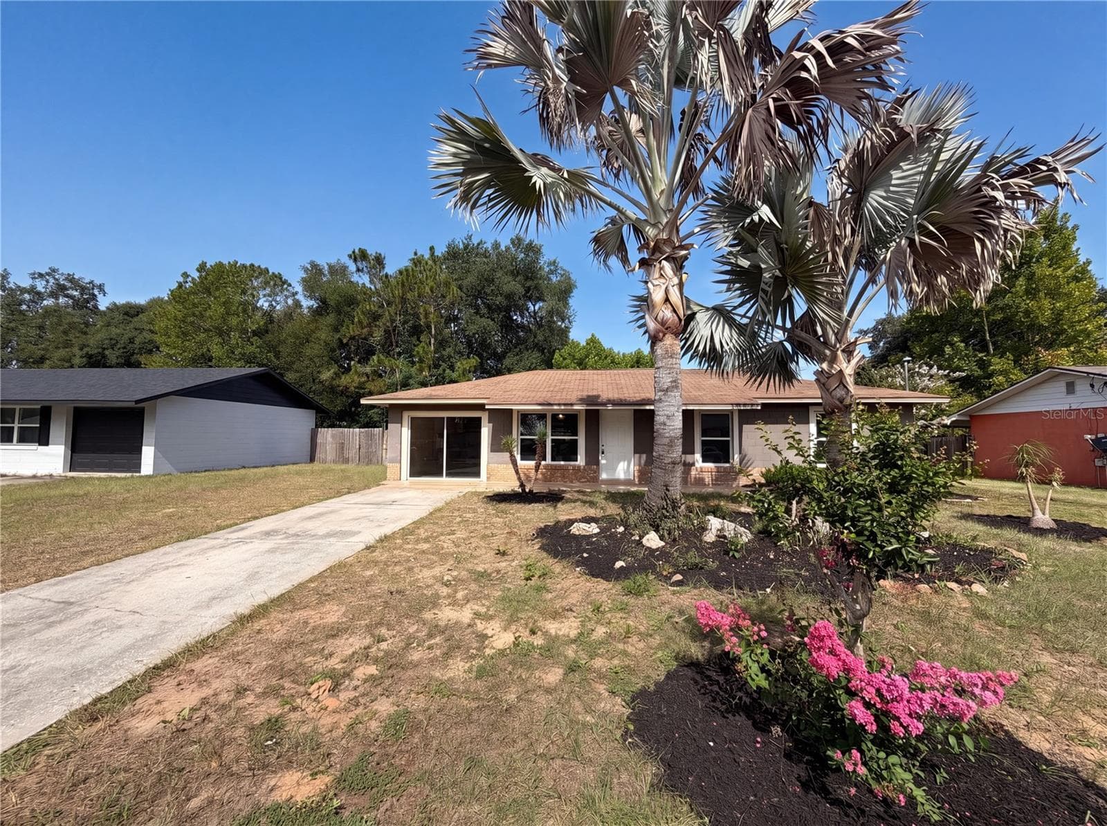 Single Family Residence at 505 OAK DR, TAVARES, photo 5 of 26