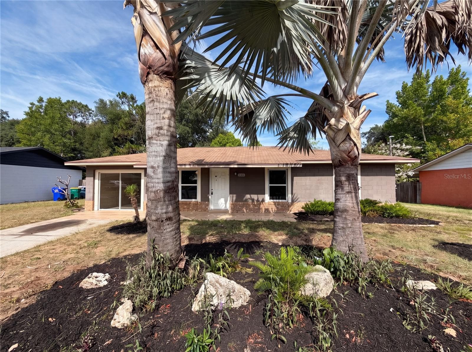 Single Family Residence at 505 OAK DR, TAVARES, photo 6 of 26