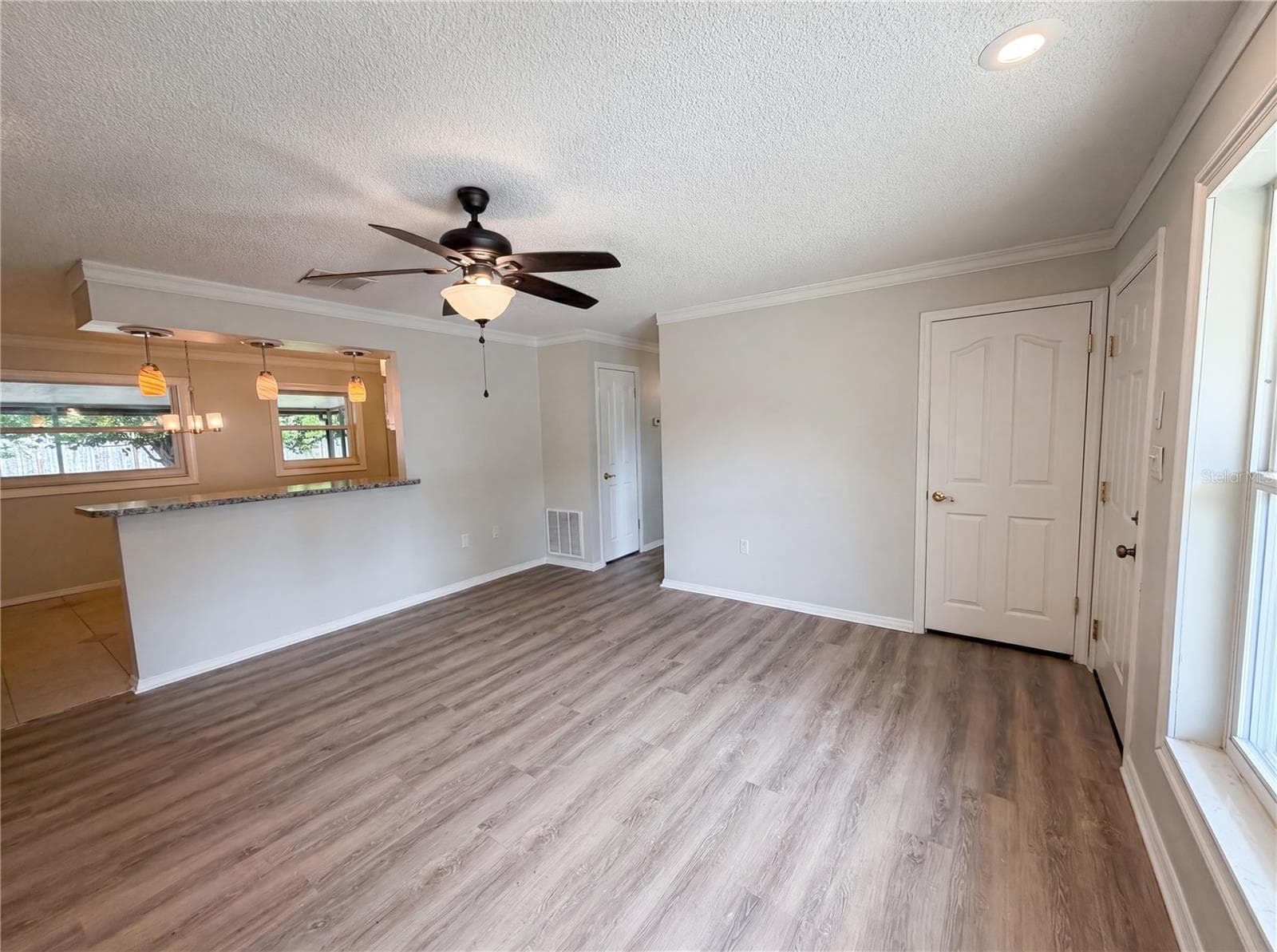 Single Family Residence at 505 OAK DR, TAVARES, photo 7 of 26