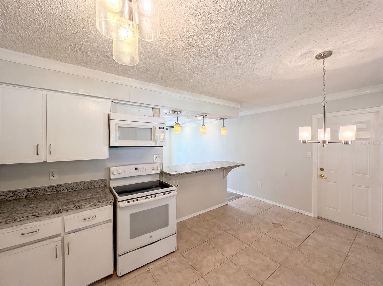 Single Family Residence at 505 OAK DR, TAVARES, photo 11 of 26