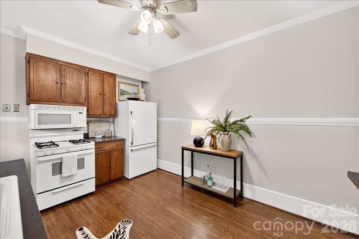 Condominium at Charlotte, photo 8 of 29