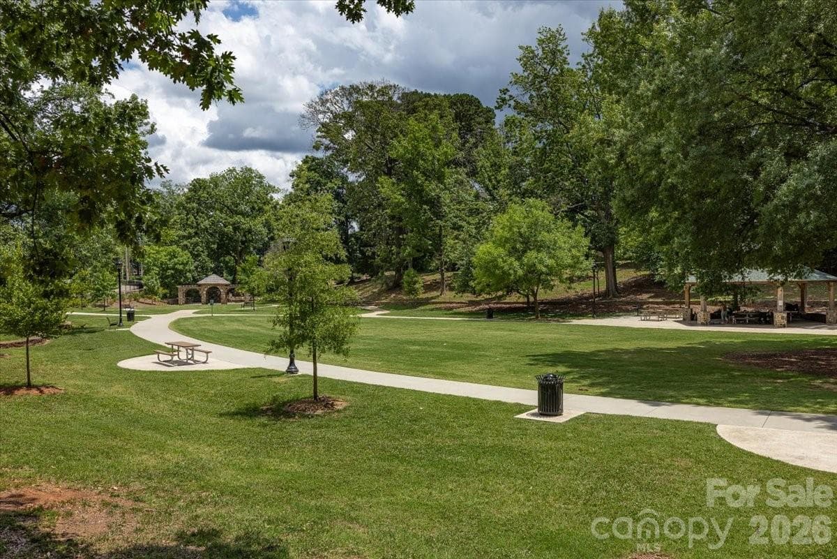 Condominium at 524 Hawthorne Lane, Charlotte, photo 23 of 23