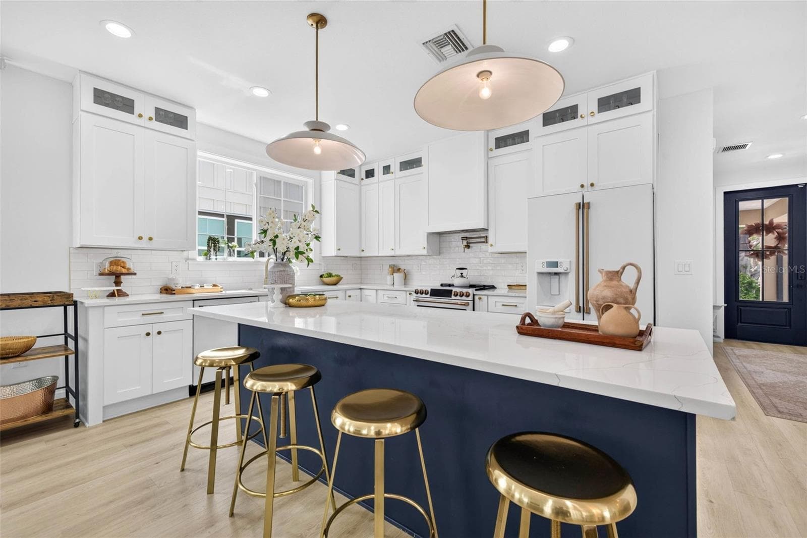 Gourmet style kitchen - 1717 MASSACHUSETTS AVE NE, ST PETERSBURG