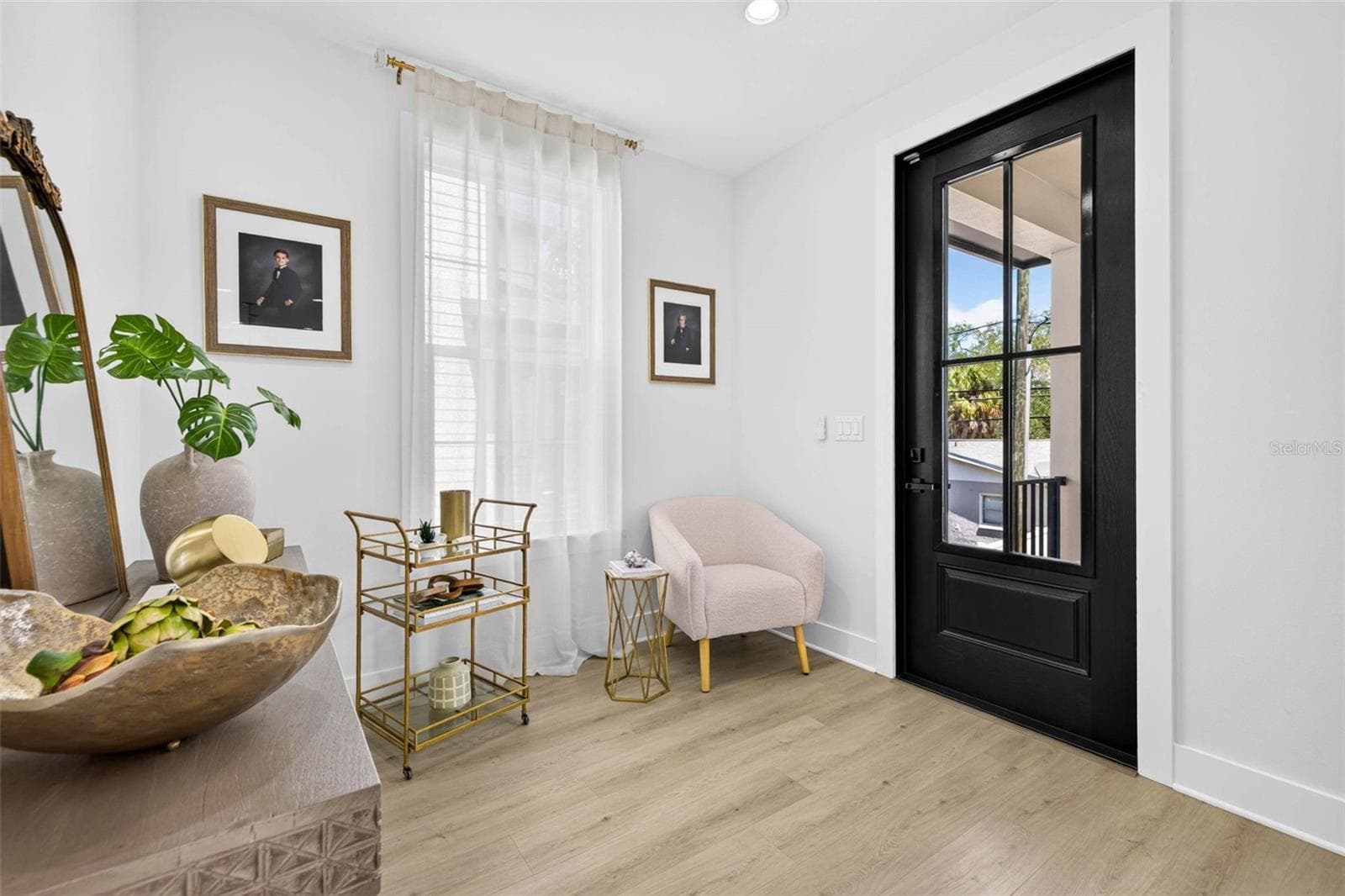 Single Family Residence at 1717 MASSACHUSETTS AVE NE, ST PETERSBURG, photo 17 of 42