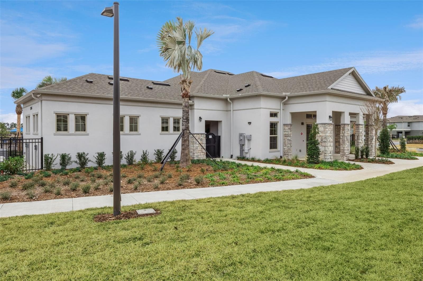 Single Family Residence at 11827 SHINE VIEW LN, WINTER GARDEN, photo 44 of 70