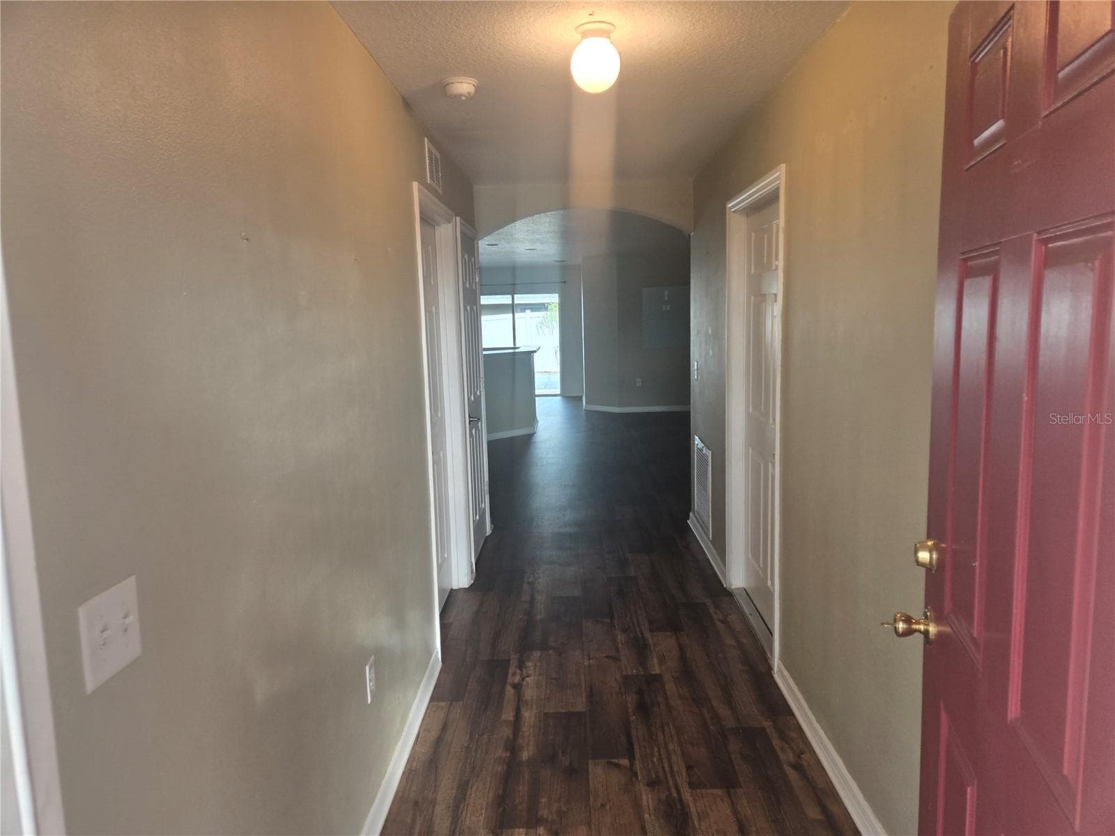 Entryway - 1421 9TH ST SE, RUSKIN
