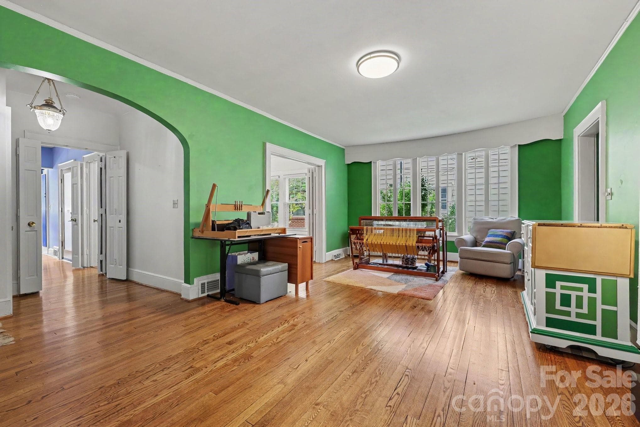 Single Family Residence at 404 Fairview Drive, Lexington, photo 2 of 44