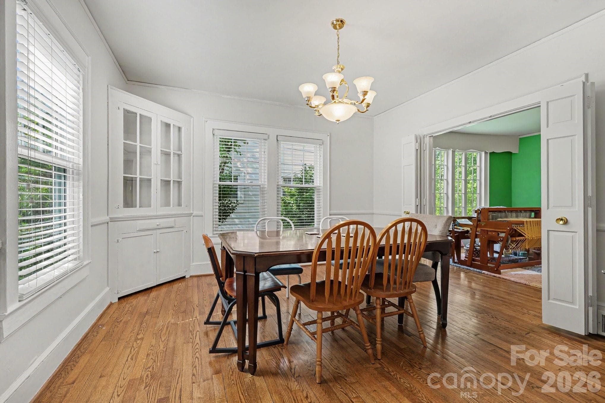 Single Family Residence at 404 Fairview Drive, Lexington, photo 10 of 44