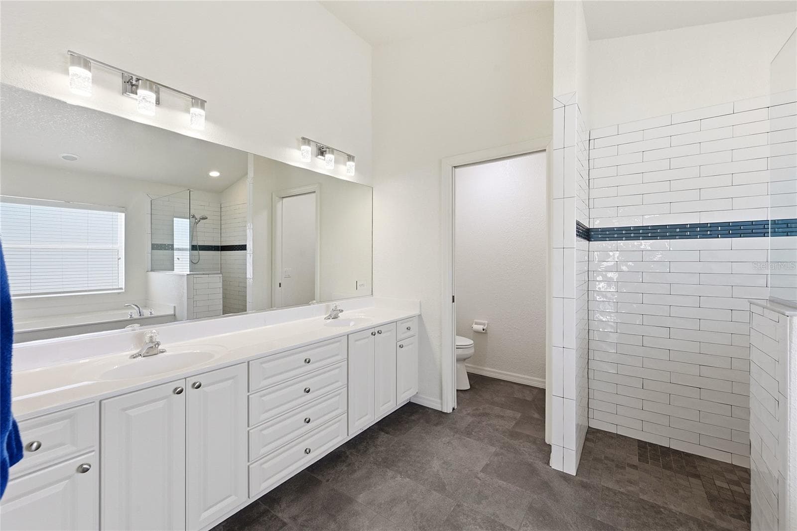 Single Family Residence at 816 BOUNDARY BLVD, ROTONDA WEST, photo 28 of 73