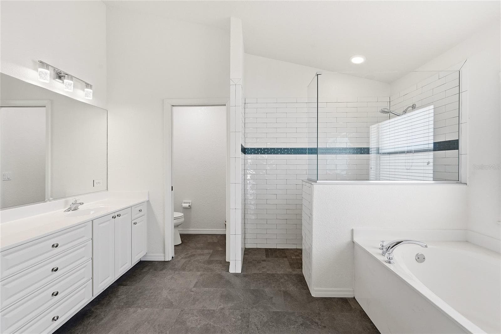 Single Family Residence at 816 BOUNDARY BLVD, ROTONDA WEST, photo 29 of 73