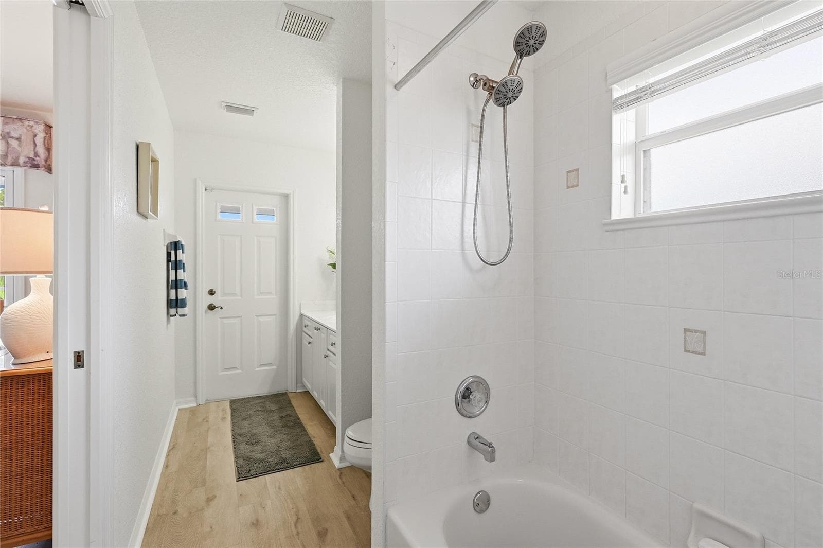 Jack and Jill bath - 816 BOUNDARY BLVD, ROTONDA WEST