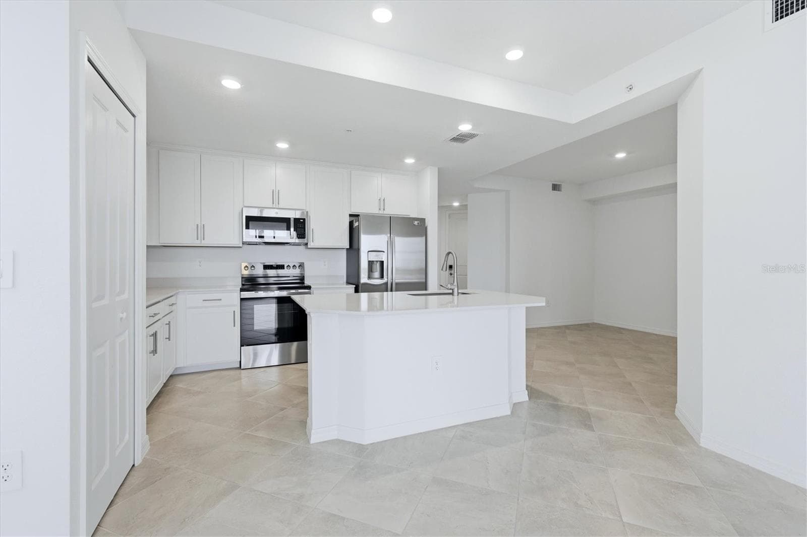 Condominium at 19140 SCALLOP LOOP #108, LAKEWOOD RANCH, photo 17 of 42