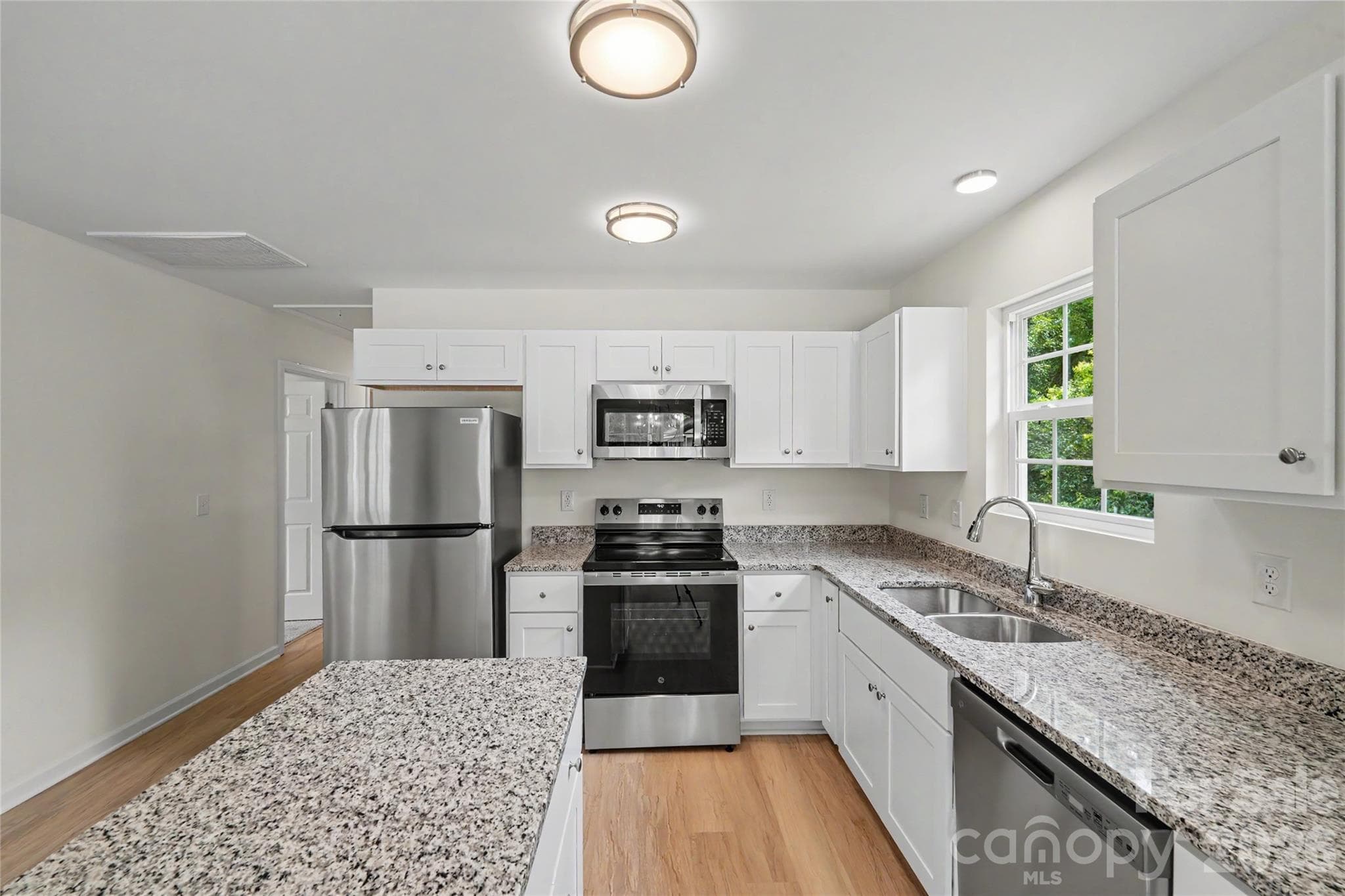Single Family Residence at Rock Hill, photo 15 of 29