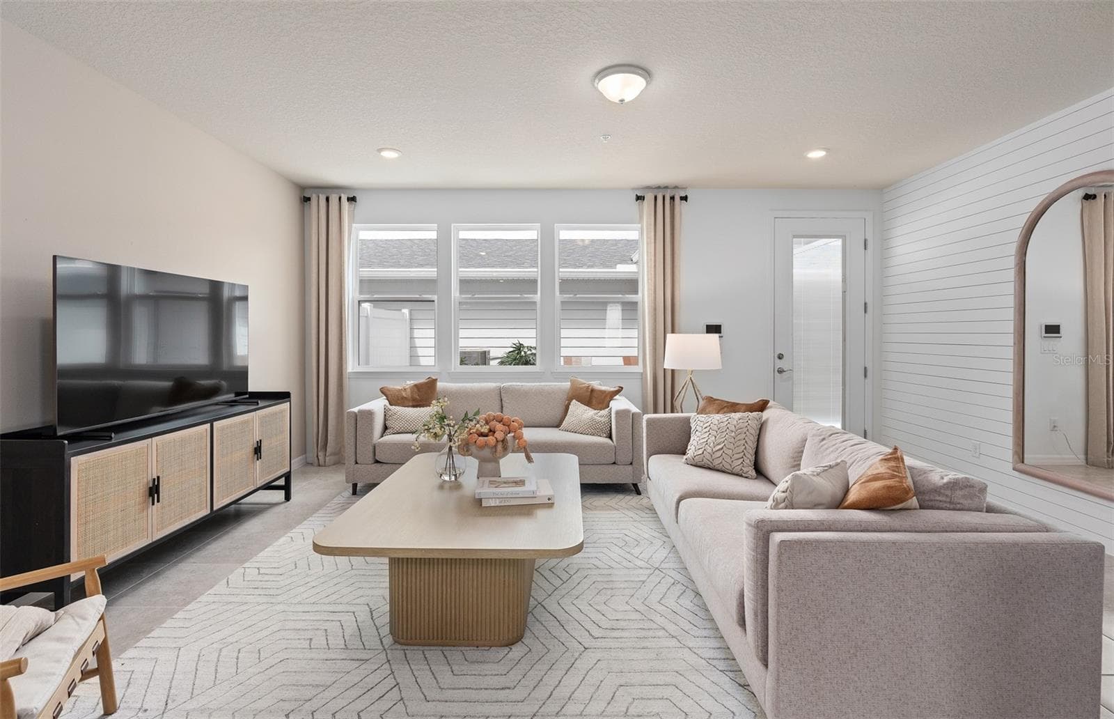 Model Home Design Only. Pictures and furnishings are for illustrative purposes only. Elevations, colors and options may vary. Furniture is for model home staging only. - LAKEHAVEN ESTATES, CLERMONT