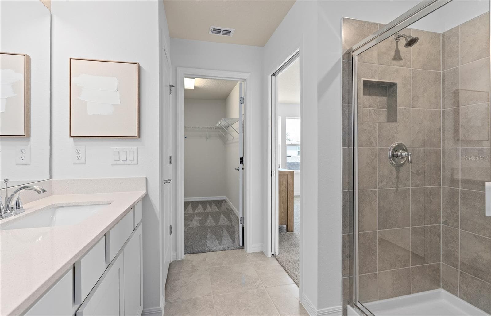 Model Home Design Only. Pictures and furnishings are for illustrative purposes only. Elevations, colors and options may vary. Furniture is for model home staging only. - LAKEHAVEN ESTATES, CLERMONT