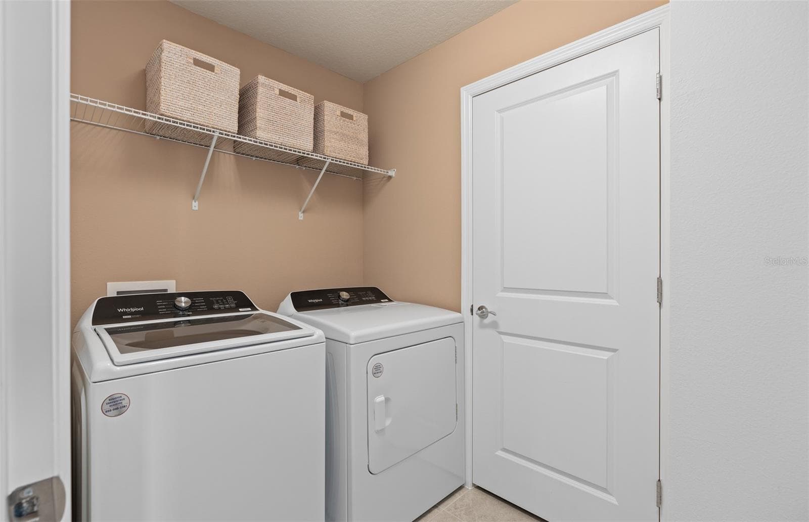 Model Home Design Only. Pictures and furnishings are for illustrative purposes only. Elevations, colors and options may vary. Furniture is for model home staging only. - LAKEHAVEN ESTATES, CLERMONT