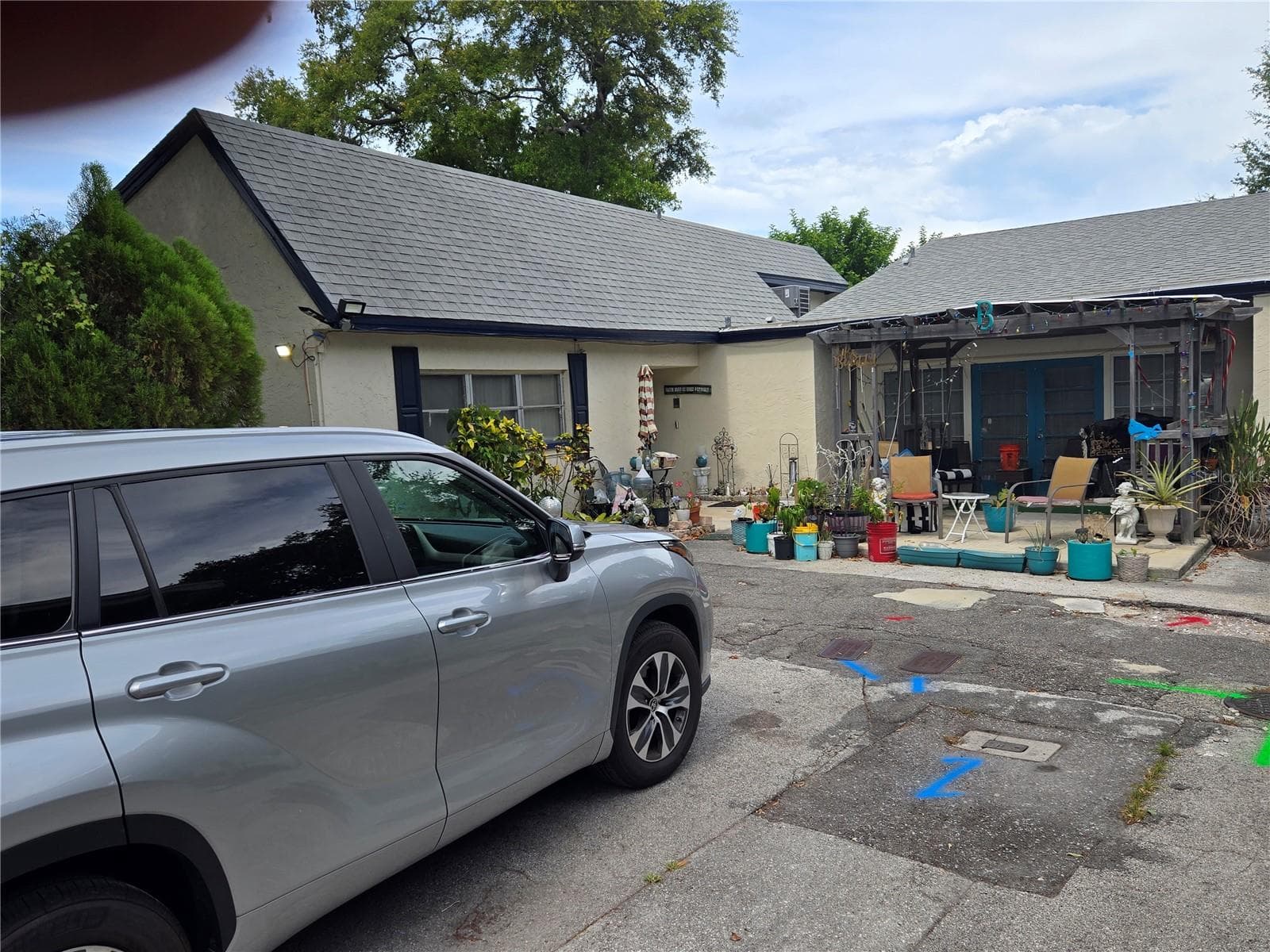 1118 HARRIS LN