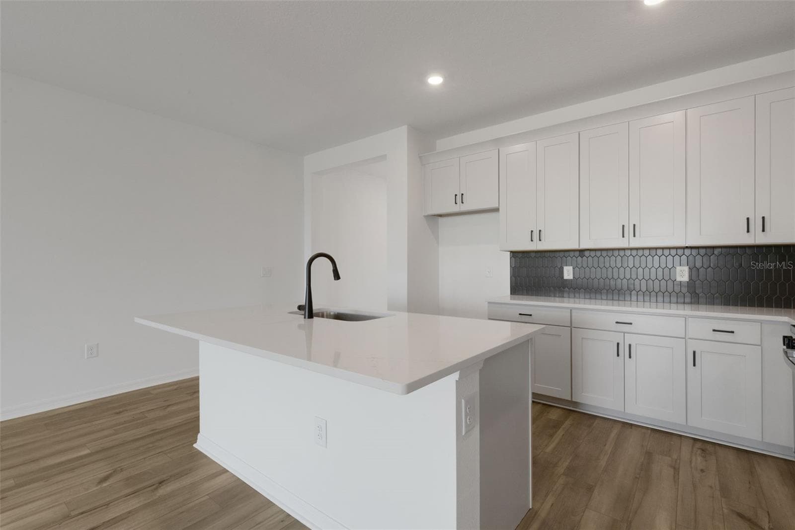 Single Family Residence at 8717 CANARD CV, PALMETTO, photo 12 of 47