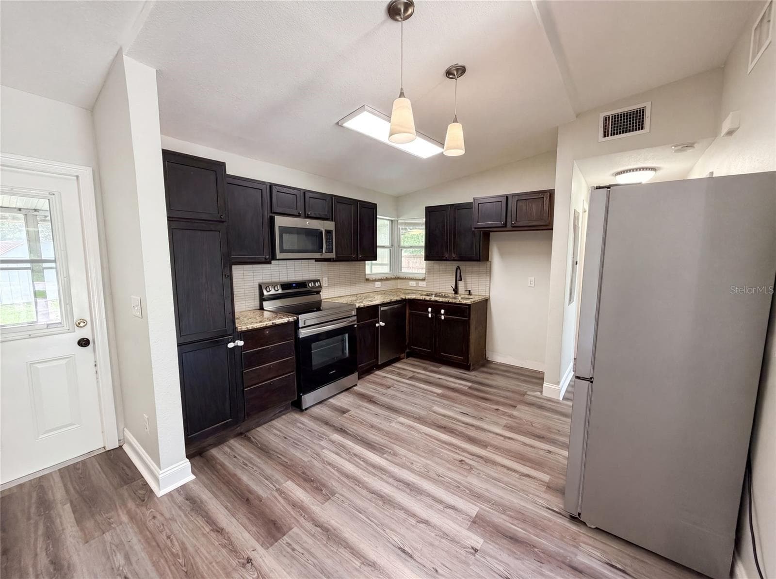 Single Family Residence at 1502 DAROCA DR, DELTONA, photo 6 of 20