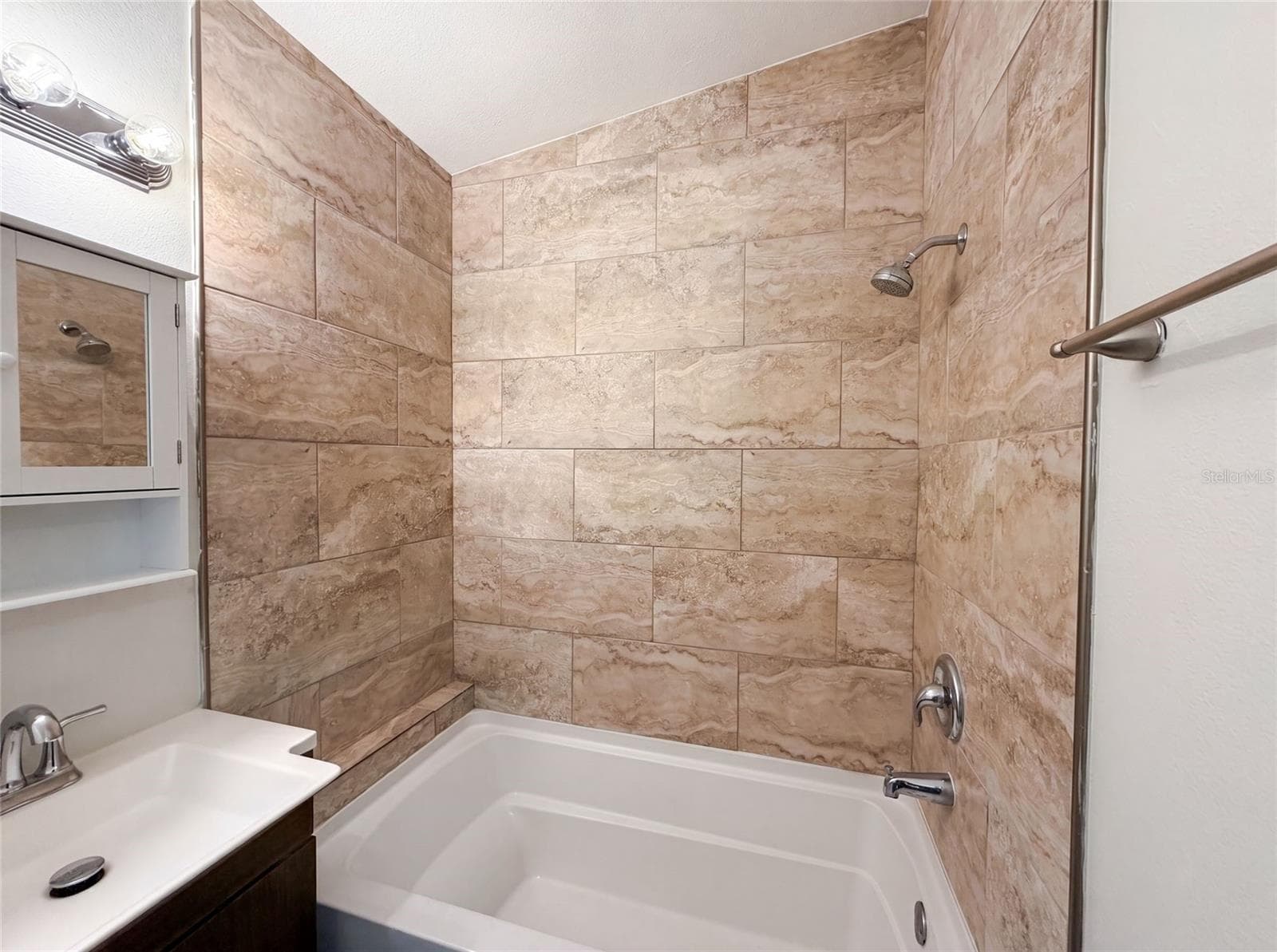 Single Family Residence at 1502 DAROCA DR, DELTONA, photo 15 of 20