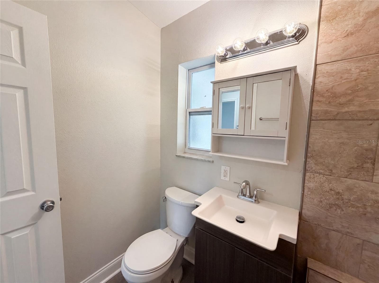 Single Family Residence at 1502 DAROCA DR, DELTONA, photo 16 of 20