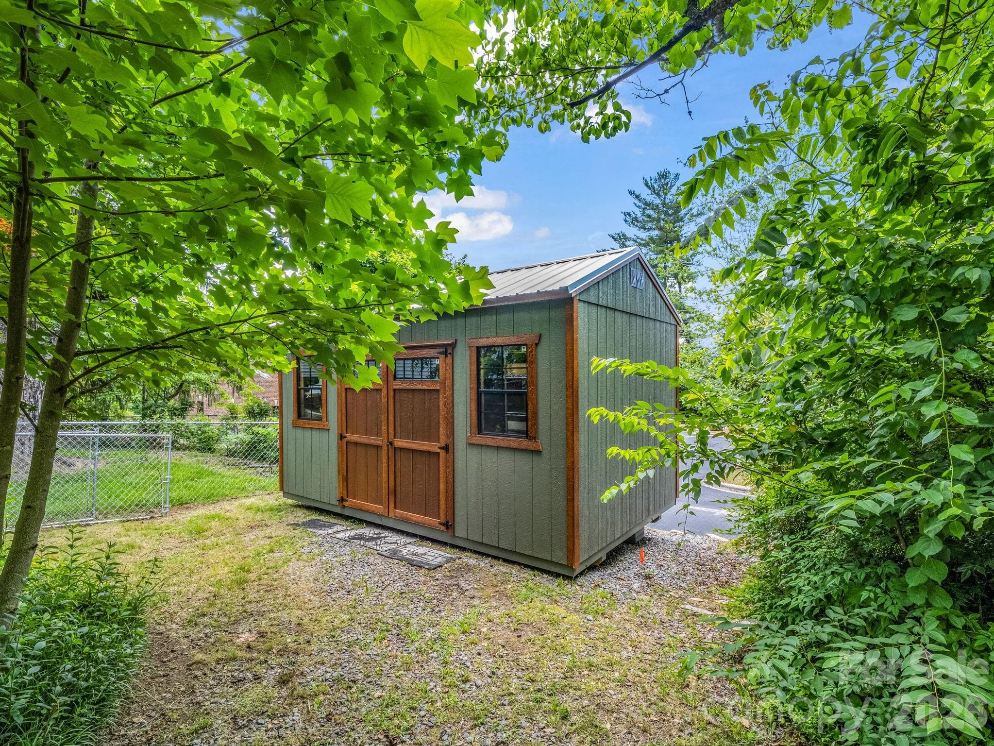 Garden & Storage Shed - 23 Sunset Drive, Black Mountain