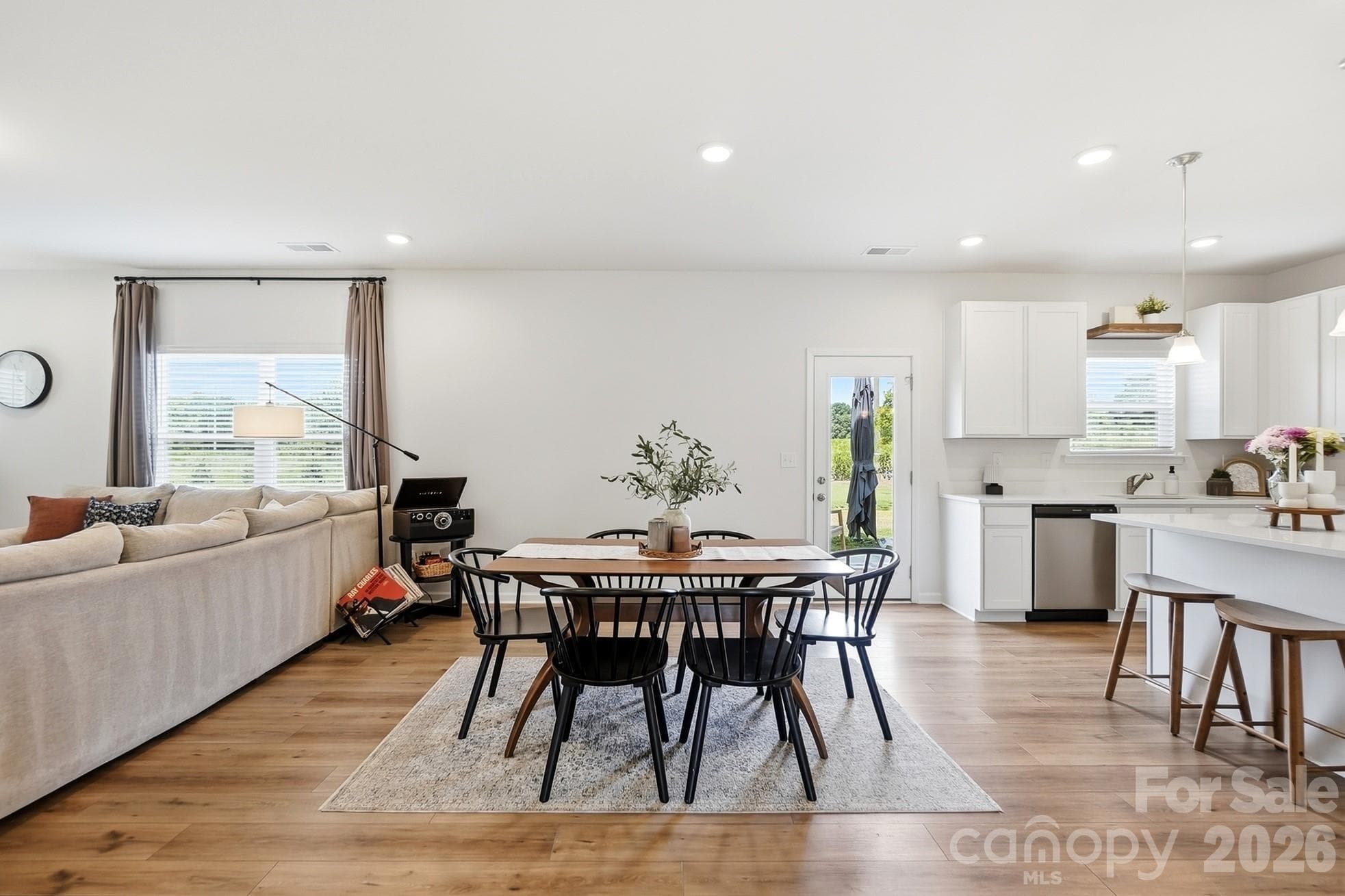 Open-concept main level designed for everyday living and entertaining. - 6023 Busch Way, Midland