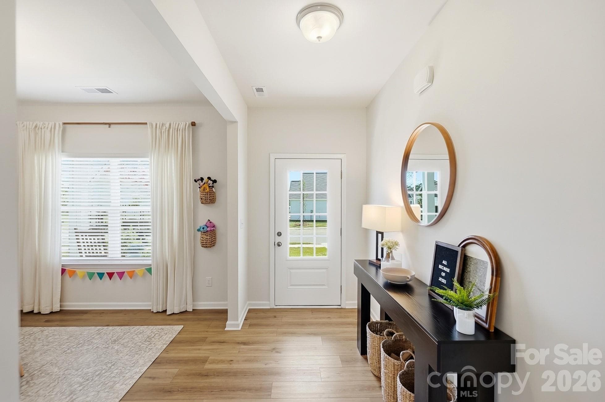 View of the bright and flexible front room. - 6023 Busch Way, Midland