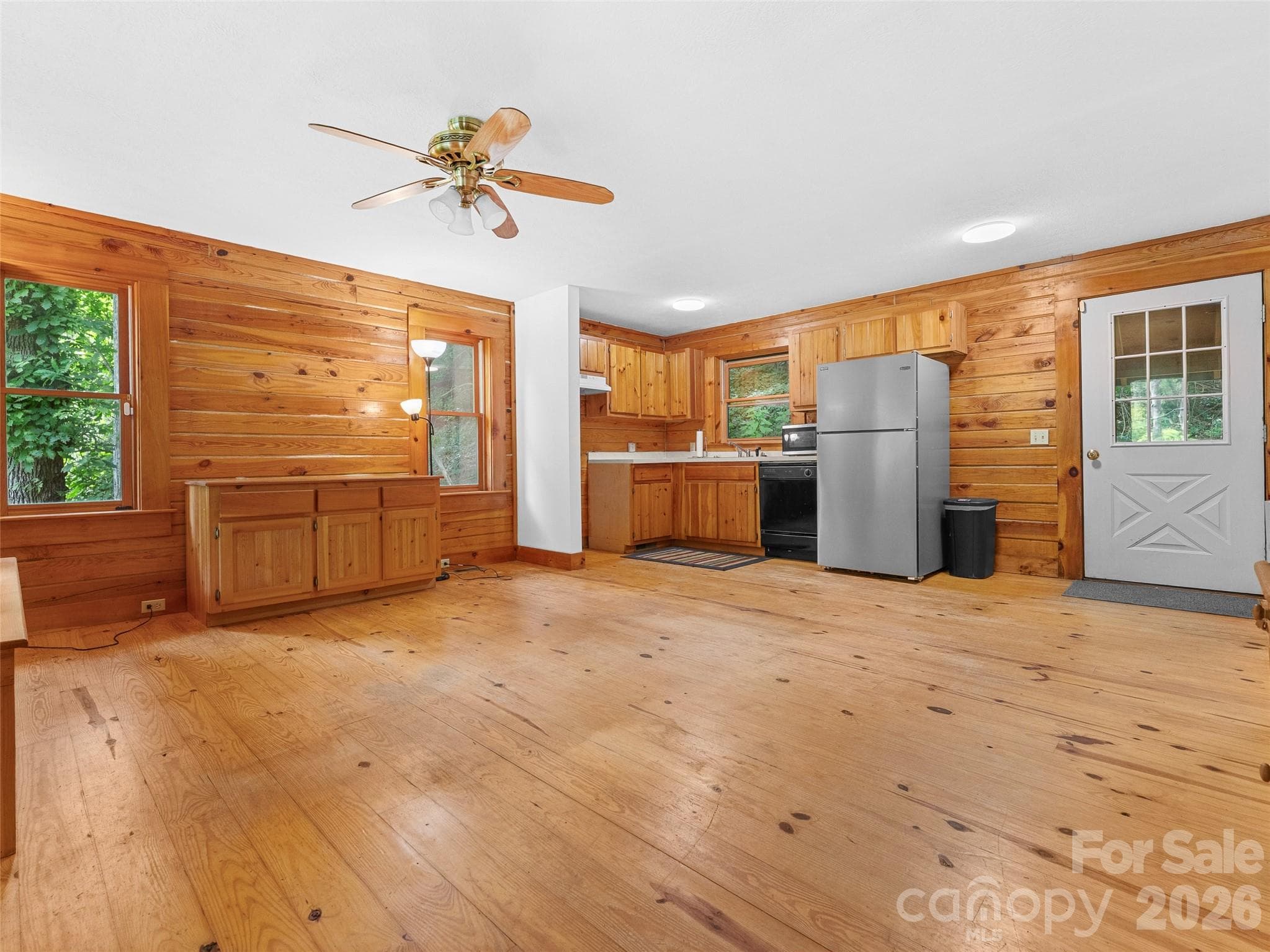 Single Family Residence at 549 Henderson Street, Saluda, photo 5 of 21