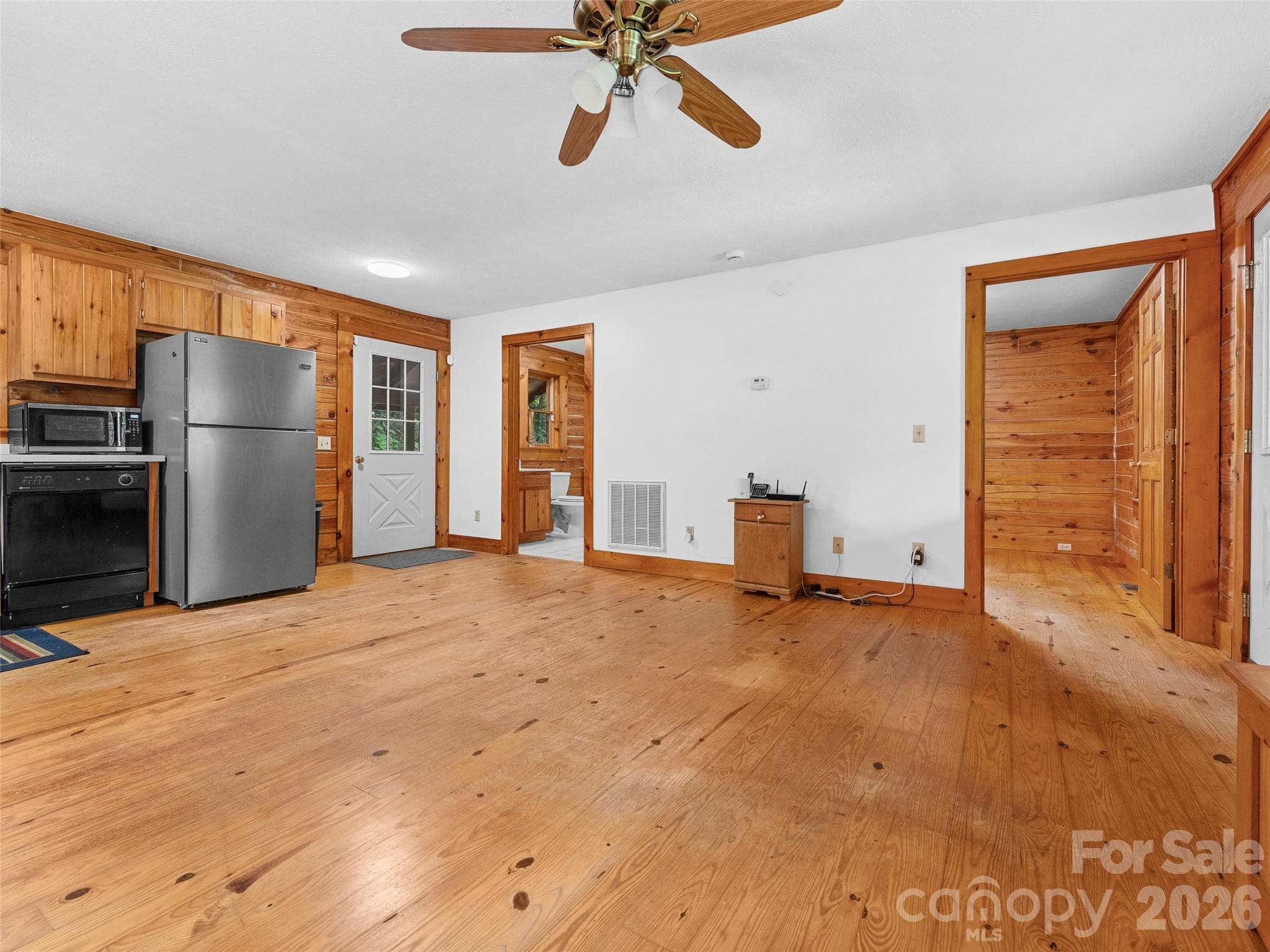 Single Family Residence at 549 Henderson Street, Saluda, photo 6 of 21