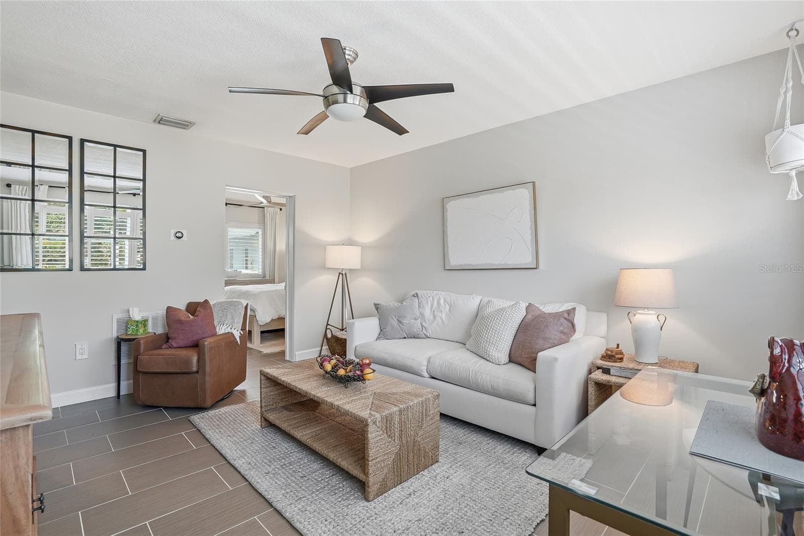 Condominium at 410 12TH AVE NE #8, ST PETERSBURG, photo 4 of 25