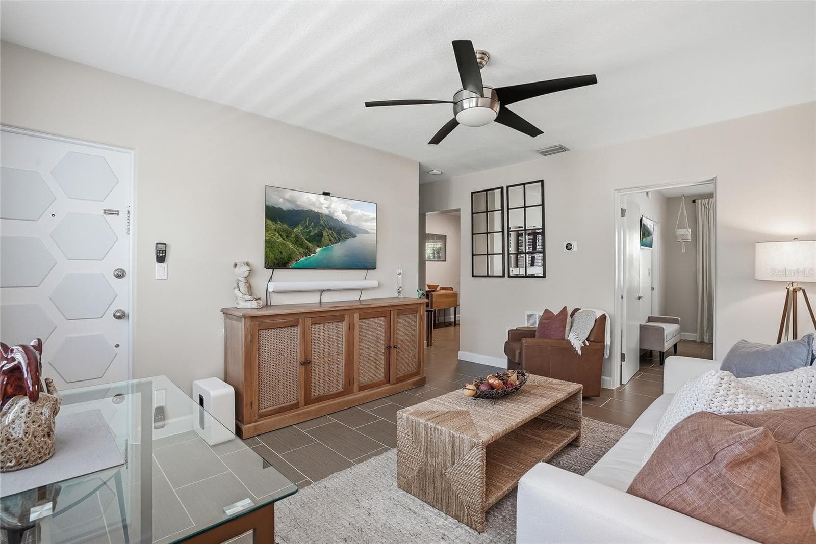 Condominium at 410 12TH AVE NE #8, ST PETERSBURG, photo 5 of 25