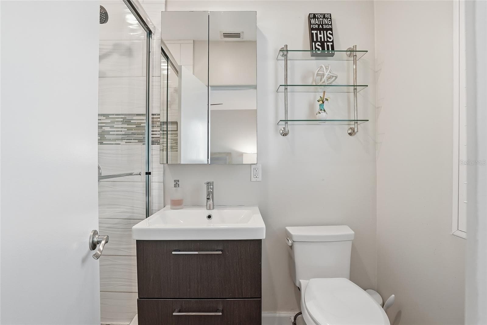 Condominium at 410 12TH AVE NE #8, ST PETERSBURG, photo 11 of 25