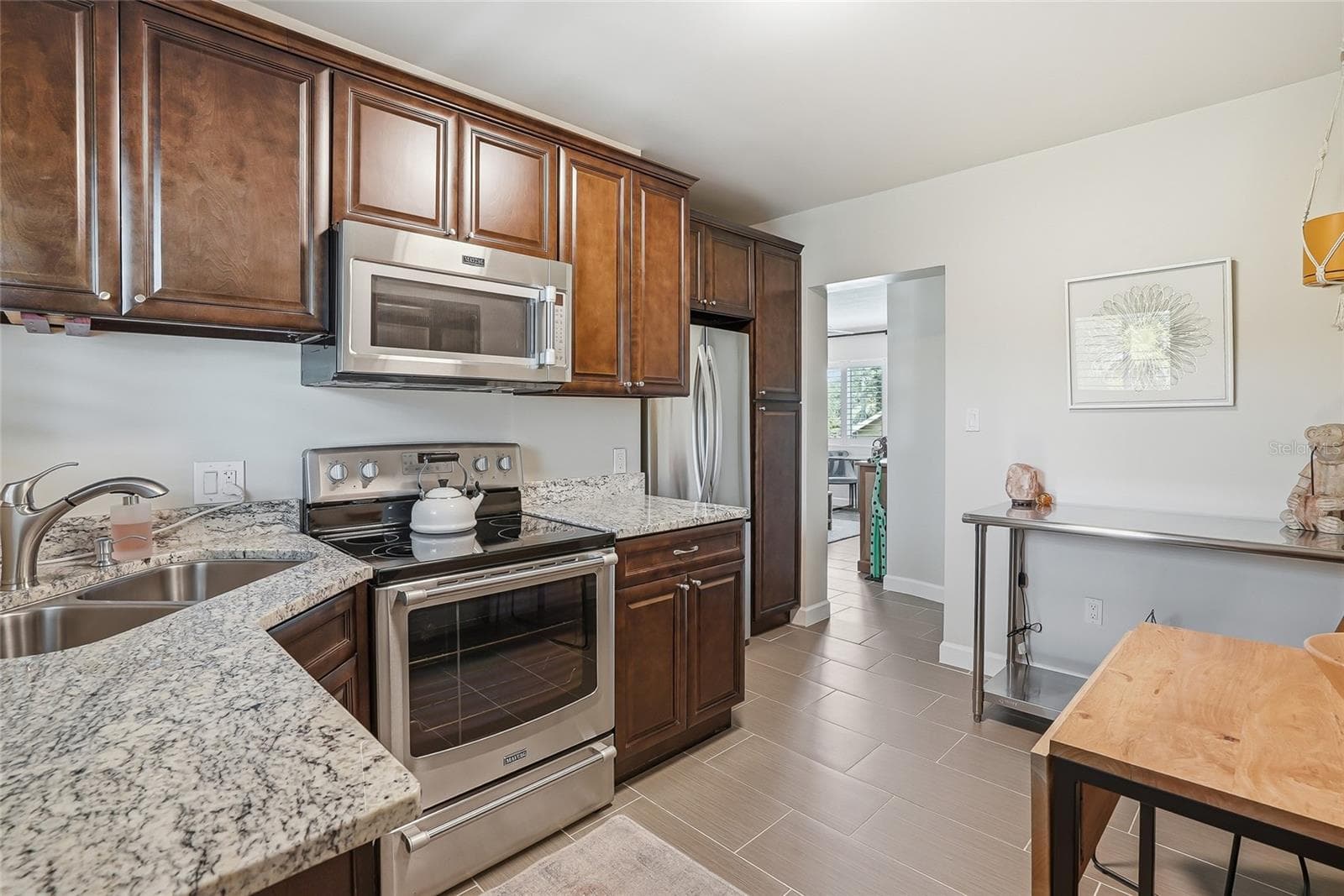 Condominium at 410 12TH AVE NE #8, ST PETERSBURG, photo 14 of 25