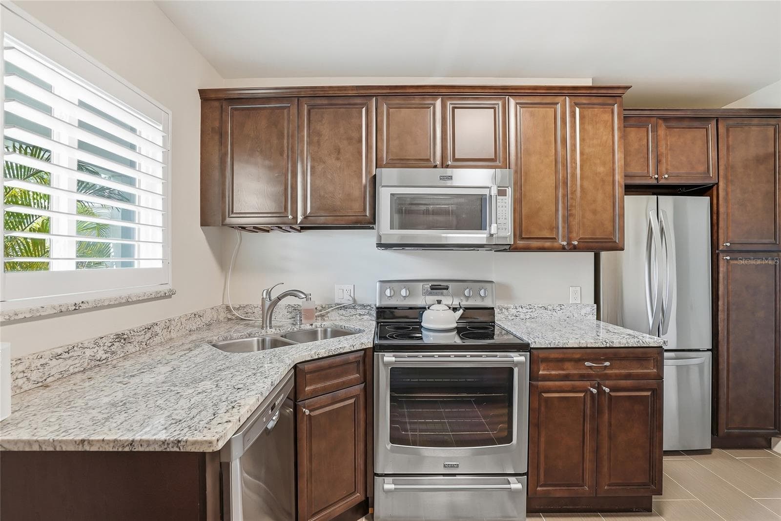 Condominium at 410 12TH AVE NE #8, ST PETERSBURG, photo 15 of 25
