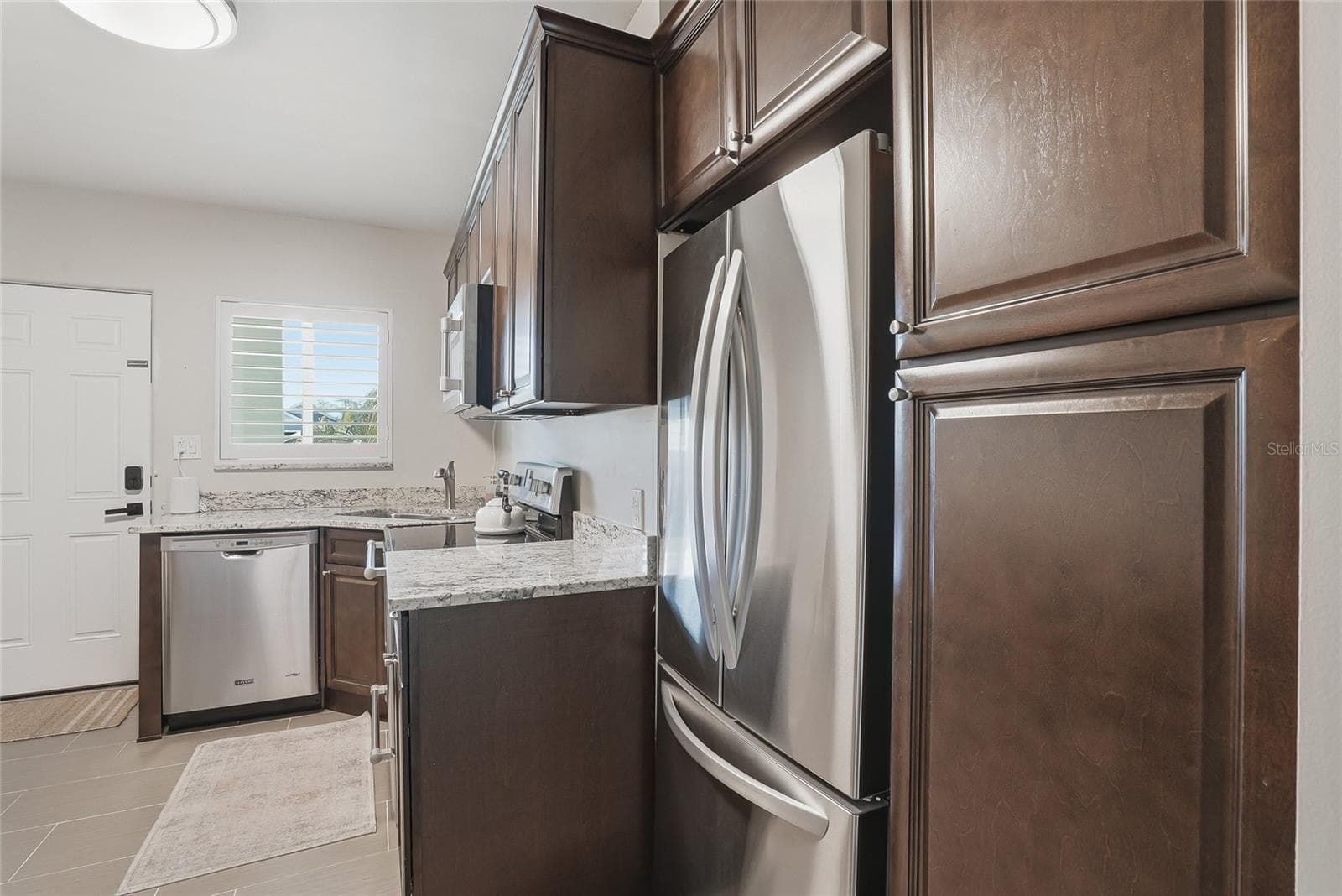 Condominium at 410 12TH AVE NE #8, ST PETERSBURG, photo 16 of 25