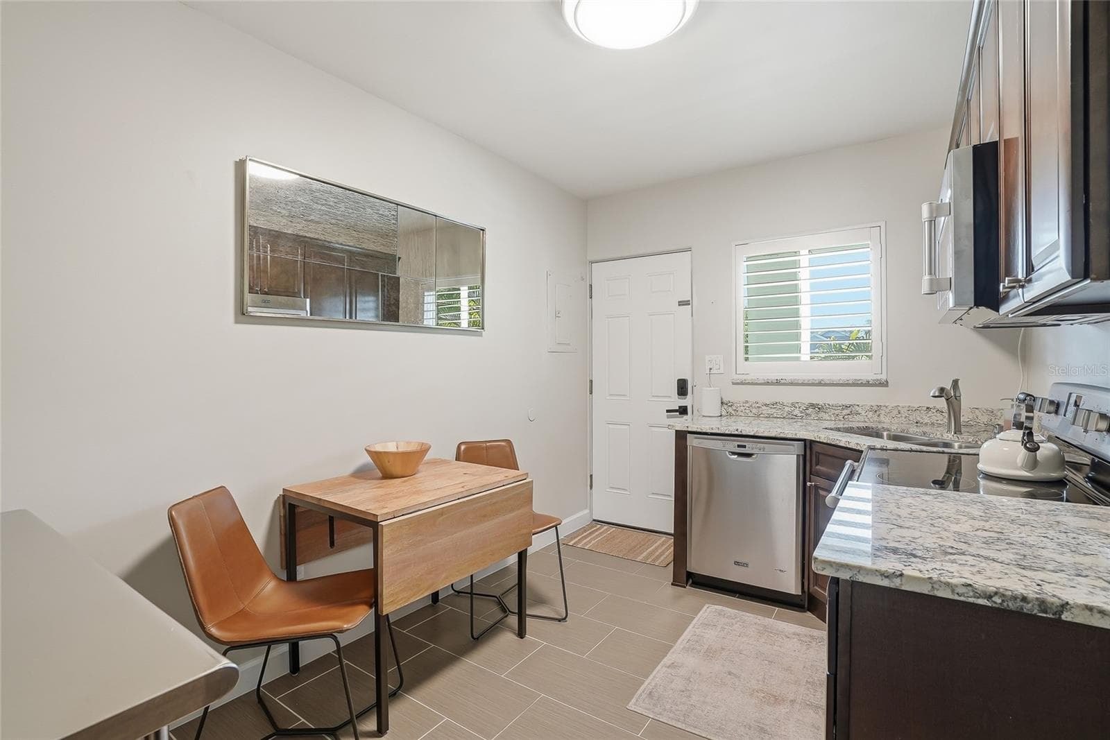 Condominium at 410 12TH AVE NE #8, ST PETERSBURG, photo 19 of 25
