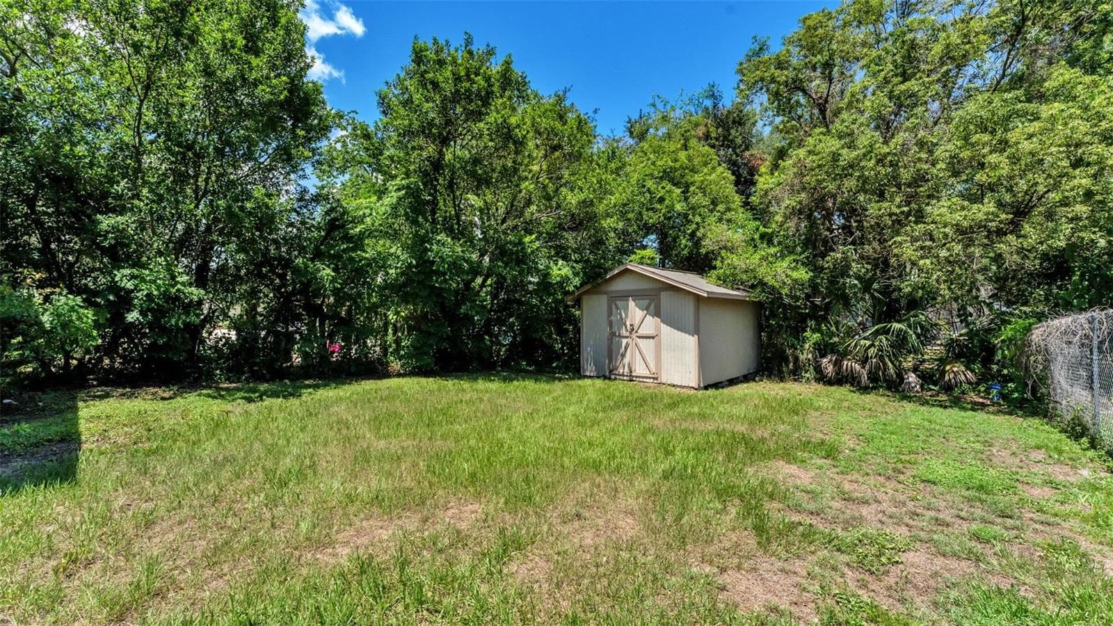 Single Family Residence at 506 S MCKAY AVE, LAKELAND, photo 20 of 23